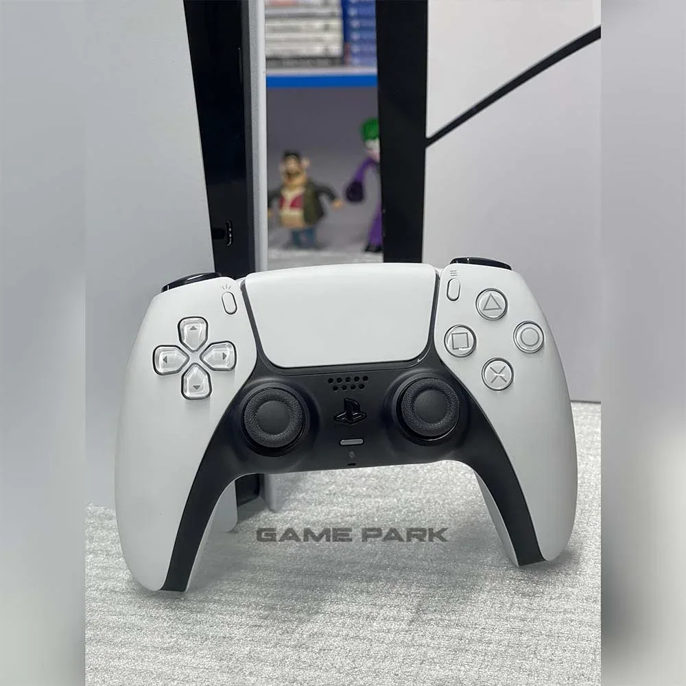 PS5 Slim 1TB - Like New — 3
