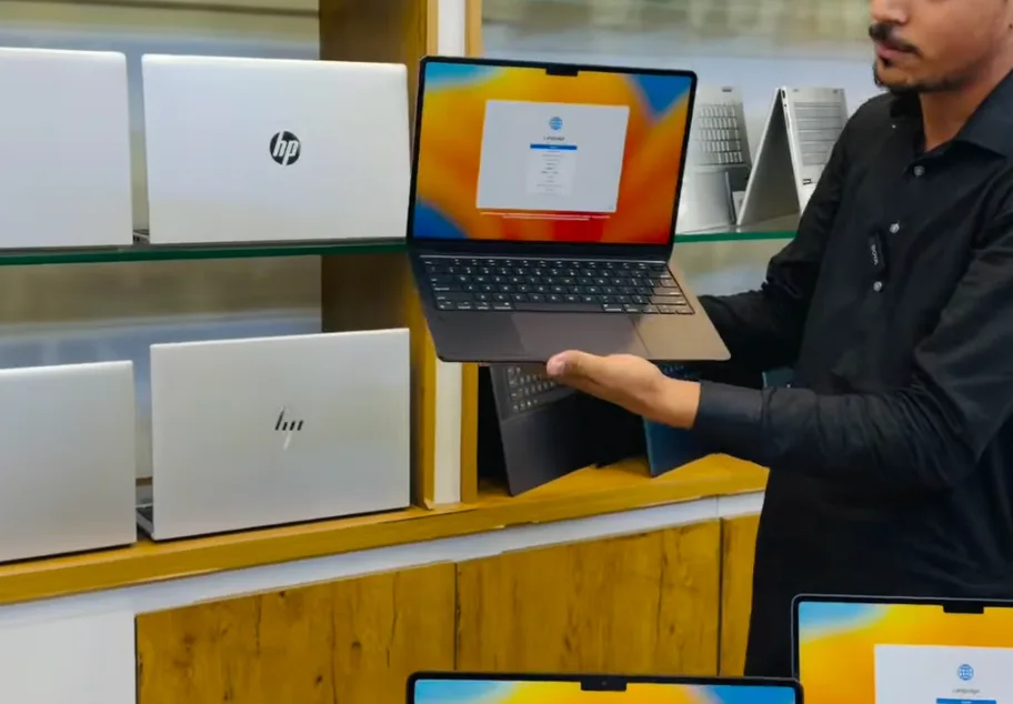 MacBook Air M2 (2022) — 16GB / 1TB — 2