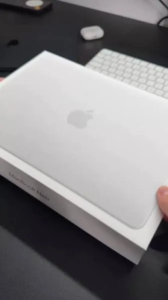 Apple Macbook Neo 8GB 256GB - Brand New Stock — 3